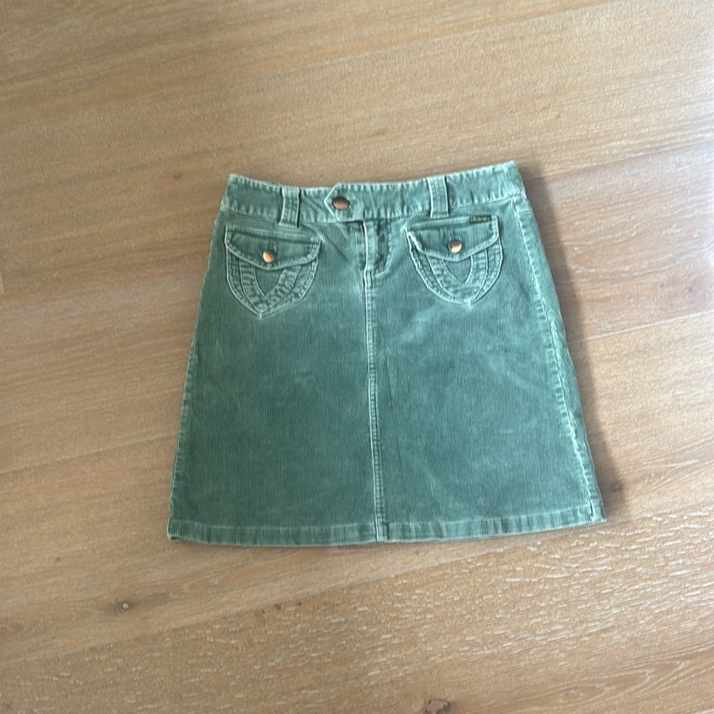 Billabong Women’s Size 6 Green Corduroy Skirt